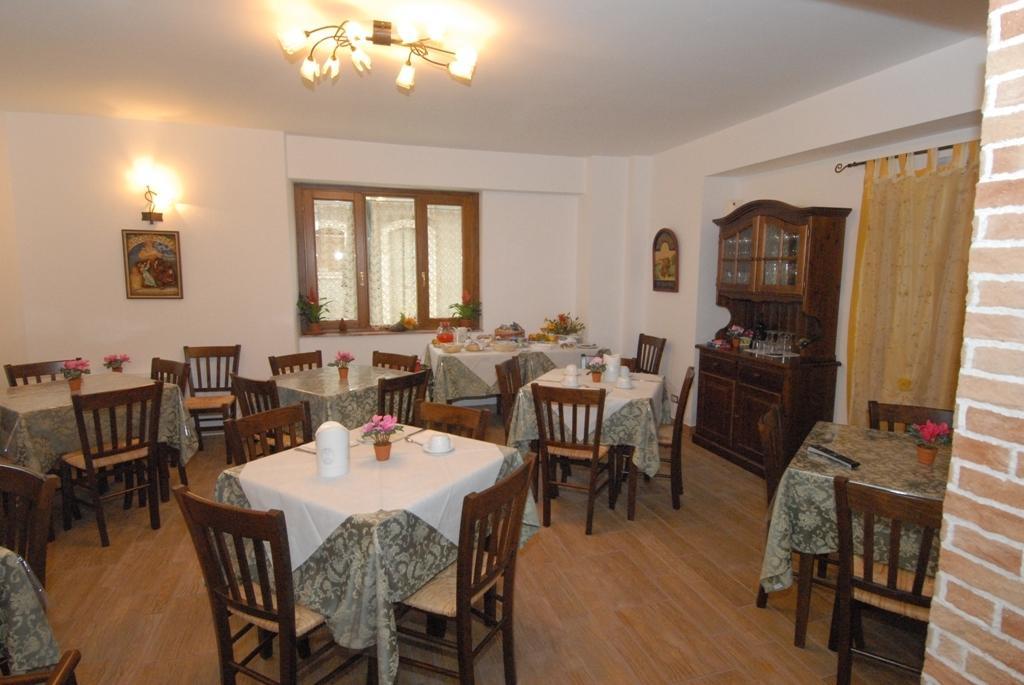 Le Antiche Torri Panzió Pescasseroli Kültér fotó